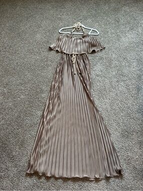 Single Metallic Taupe-Like Pleated Halter Maxi Dress Sz S NWT